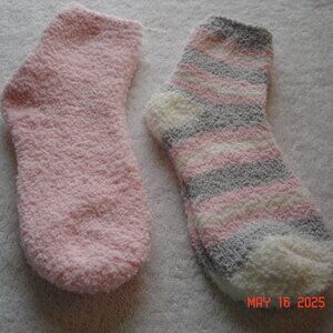 Two Pair Fuzzy Women's Socks Pink White Gray